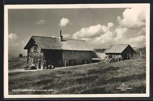 AK Radstädterhütte, Blick zur Berghütte