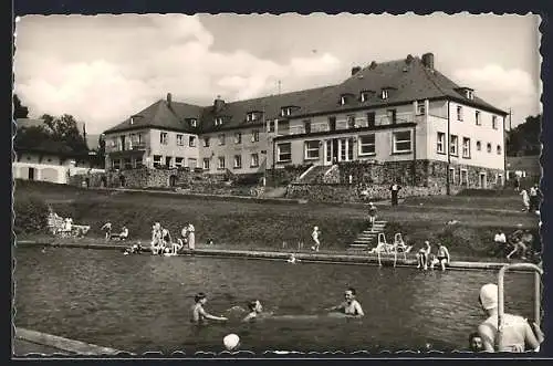 AK Waldmünchen, Heim Herzogau mit Schwimmbad