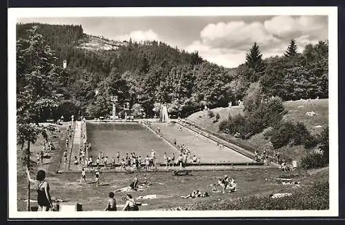 AK Triberg, Schwimm- u. Waldsportbad aus der Vogelschau