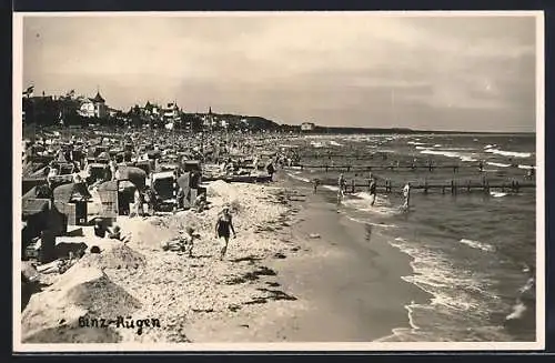 AK Binz /Rügen, Strand mit Wasser- und Landblick