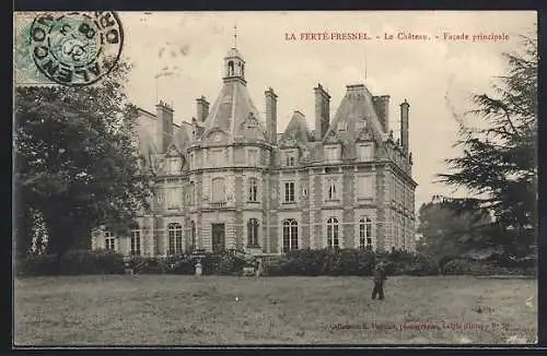 AK La Fertè-Fresnel, La Chateau, Facade principale