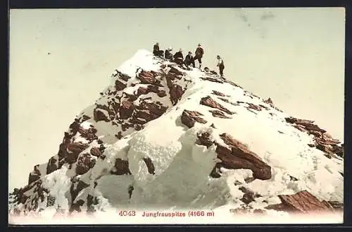 AK Jungfrau, Gruppenaufnahme von Bergsteigern auf dem Gipfel