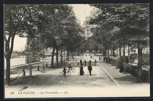 AK La Fleche, Les Promenades