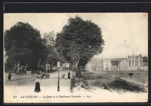 AK La Flèche, Le Quai et le Boulevard Latouche
