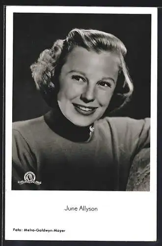 AK Schauspielerin June Allyson lächelnd zur Seite blickend