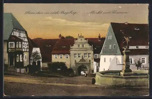 AK Lauenstein / Erzgeb., Markt mit Brunnen, Apotheke