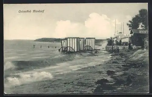 AK Niendorf / Ostseebad, Partie am Stand, Restaurant und Cafe