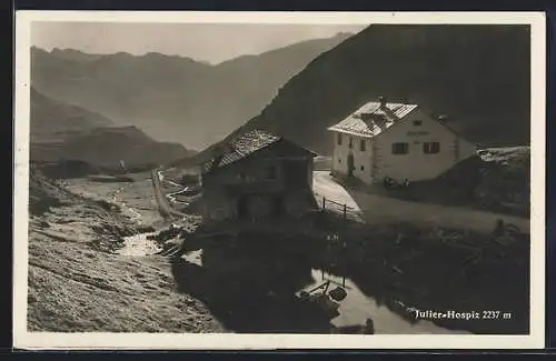 AK Julier-Hospiz, Ansicht mit Blick ins Tal