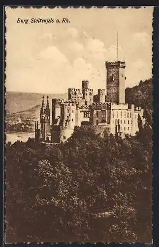 AK Burg Stolzenfels a. Rh., Ortsansicht mit Fernblick aus der Vogelschau