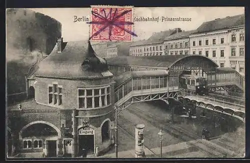 AK Berlin-Kreuzberg, Hochbahnhof Prinzenstrasse mit einfahrendem Zug