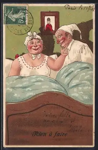 AK Frau kitzelt dem Mann am Kinn und fragt ihn ob er sie liebt, Liebespaar im Bett