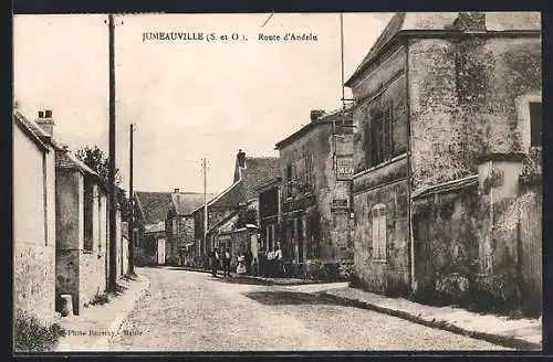 AK Jumeauville, Route d`Andela avec maisons et passants