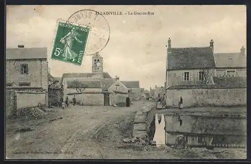 AK Blainville, La Grande-Rue et vue du village au bord de l`eau