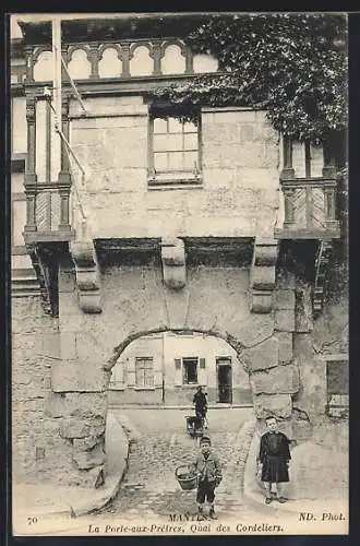 AK Nantes-la-Jolie, la Porte aux Pretres, Quai des Cordeliers