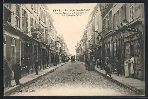 AK Sens, La rue de la République