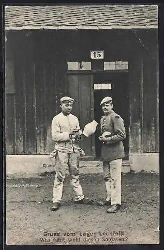 AK Lechfeld, Lager Lechfeld, Zwei Soldaten mit einem Krug, 1. Weltkrieg