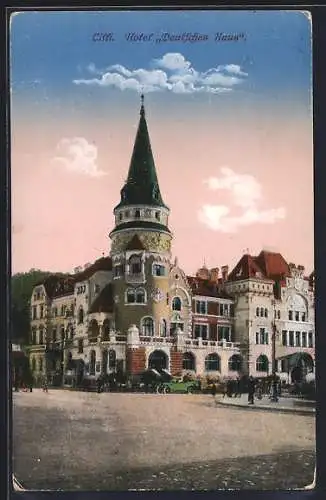 AK Cilli, Hotel Deutsches Haus mit Strasse, Passanten und Automobil