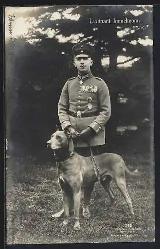 AK Sanke Nr. 362: Flugzeug-Oberleutnant Immelmann mit Dogge