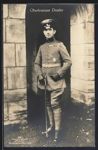 Foto-AK Sanke Nr. 548: Oberleutnant Dostler mit Gehstock