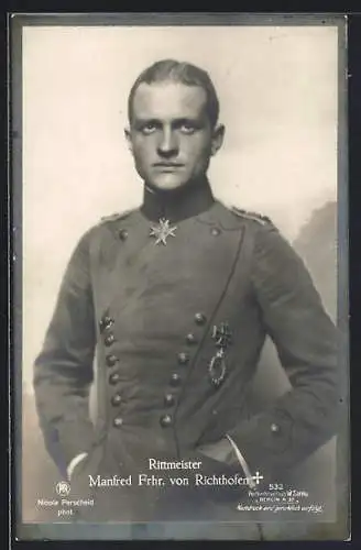 Foto-AK Sanke Nr. 532: Rittmeister Manfred Frhr. von Richthofen in Uniform mit Eisernem Kreuz