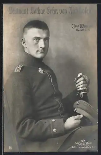 Foto-AK Sanke Nr. 526: Leutnant Lothar Frhr. von Richthofen in Uniform