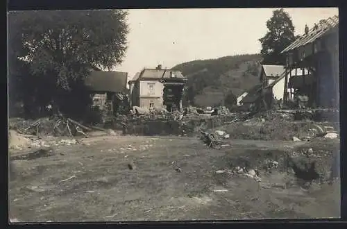 AK Dessendorf, Dammbruchkatastrophe 1916, Dessepartie mit zerstörtem Gasthaus Zur Stadt Eger