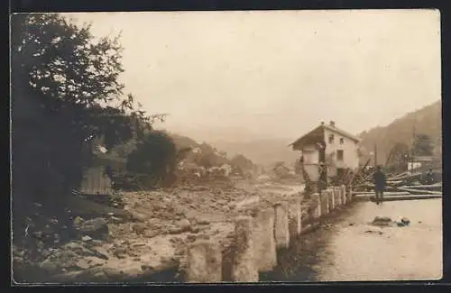 AK Dessendorf, Dammbruchkatastrophe 1916, Dessepartie mit halb zerstörtem Haus