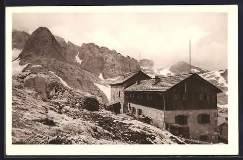 AK Simonyhütte, Ansicht mit Gipfelpanorama