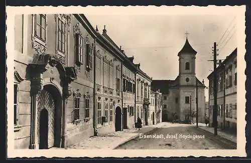 AK Eisenstadt, Josef Haydngasse mit Kirche