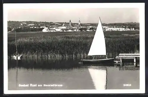 AK Rust am Neusiedlersee, Ortsansicht vom See aus mit Segelboot