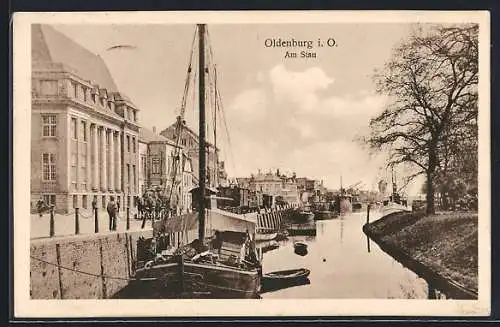 AK Oldenburg / O., Partie am Stau, Boote am Kai