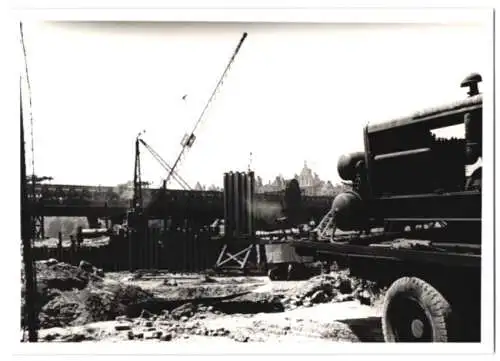 41 Fotografien L. C. C., London, Ansicht London, Bau der Royal Festival Hall 1949-1951, Baustelle