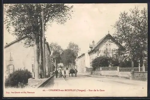 AK Charmes-sur-Moselle, Rue de la Gare avec chevaux et calèche