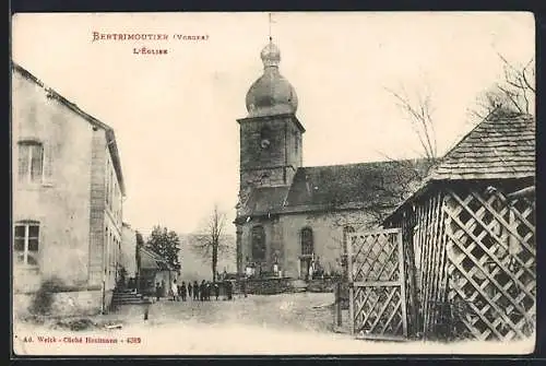 AK Bertrimoutier, L`église et la place du village