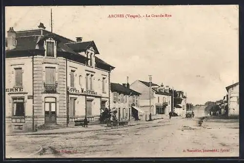 AK Arches, La Grande-Rue et l`Hôtel Moderne