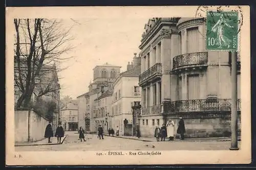 AK Épinal, Rue Claude-Gellée avec passants et architecture élégante