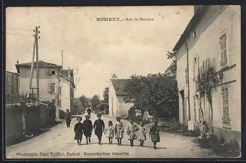 AK Nomexy, Rue de Lorraine avec des enfants jouant dans la rue