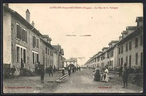 AK Laveline-devant-Bruyères, La Rue de la Vologne