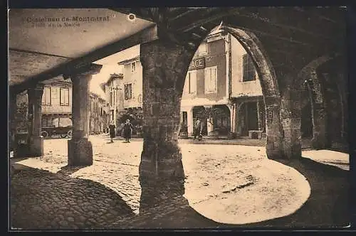 AK Castelnau-de-Montmiral, Place de la Mairie avec arcades