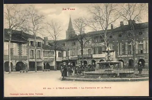 AK L`Isle-sur-Tarn, La Fontaine et la Place