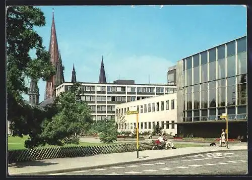 AK Oldenburg / O., Blick auf Lambertikirche, Hallenbad und Landessparkasse