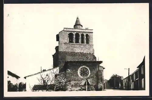 AK Giroussens, L`Eglise et l`entree du Village