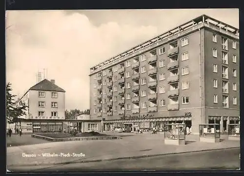 AK Dessau, Partie an der Wilhelm-Pieck-Strasse