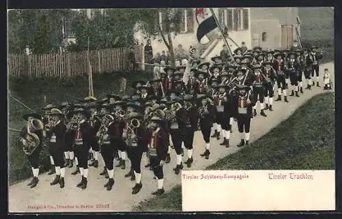 AK Tiroler Schützen-Kopagnie in Tiroler Trachten