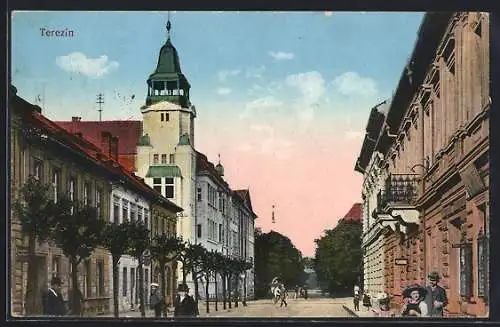 AK Terezin, Strassenpartie bei Abendstimmung