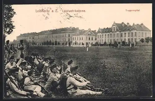 AK Leitmeritz, Landwehrkaserne und Truppenspital, rastende Soldaten