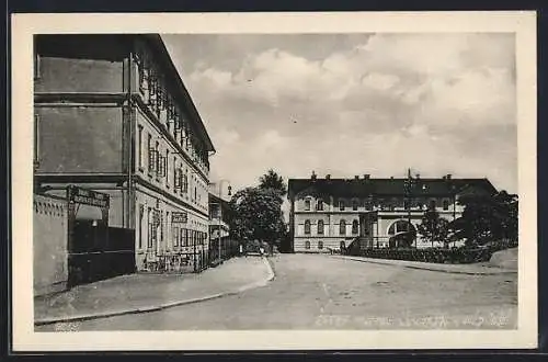 AK Zatec, Strassenpartie mit Hotel