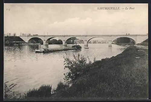 AK Sartrouville, Le Pont et la barge sur la rivière