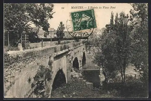 AK Mantes, L`entrée du Vieux Pont