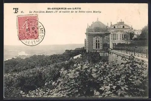 AK Saint-Germain-en-Laye, Le Pavillon Henri IV et vallée de la Seine vers Marly